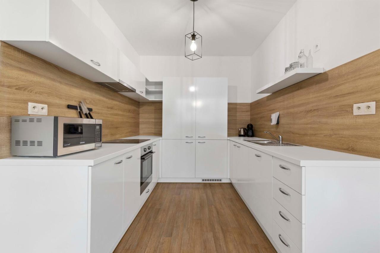 Lam Moon - Ac - Terrace Apartment Bratislava Exterior foto