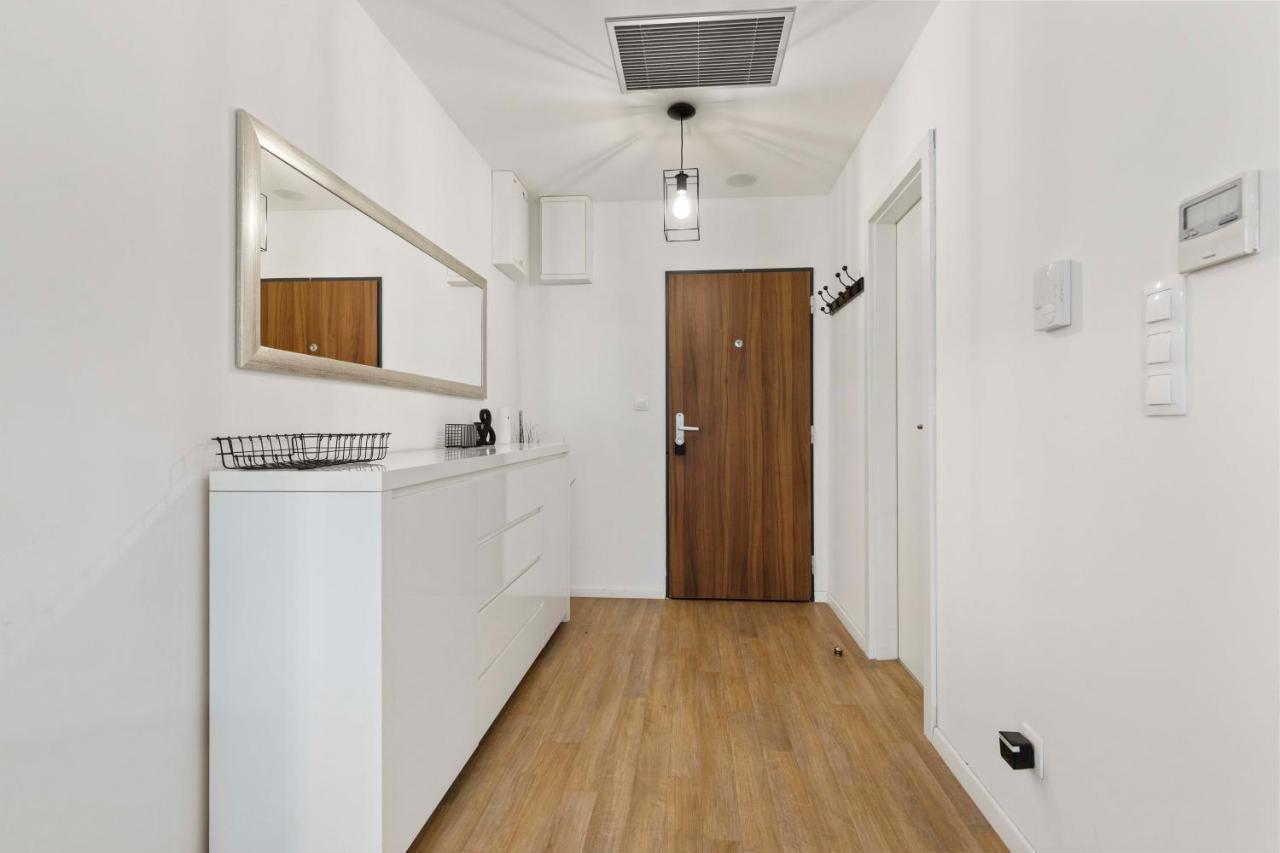 Lam Moon - Ac - Terrace Apartment Bratislava Exterior foto