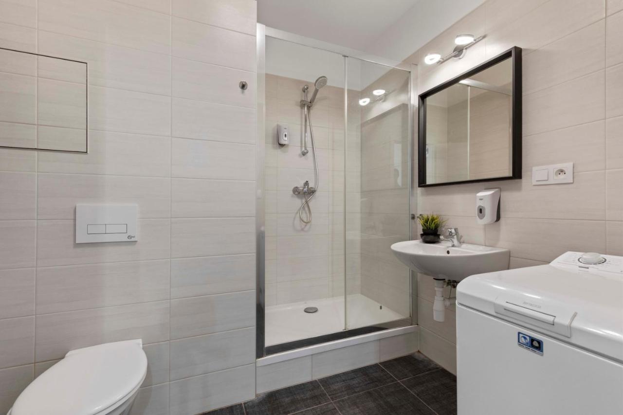 Lam Moon - Ac - Terrace Apartment Bratislava Exterior foto